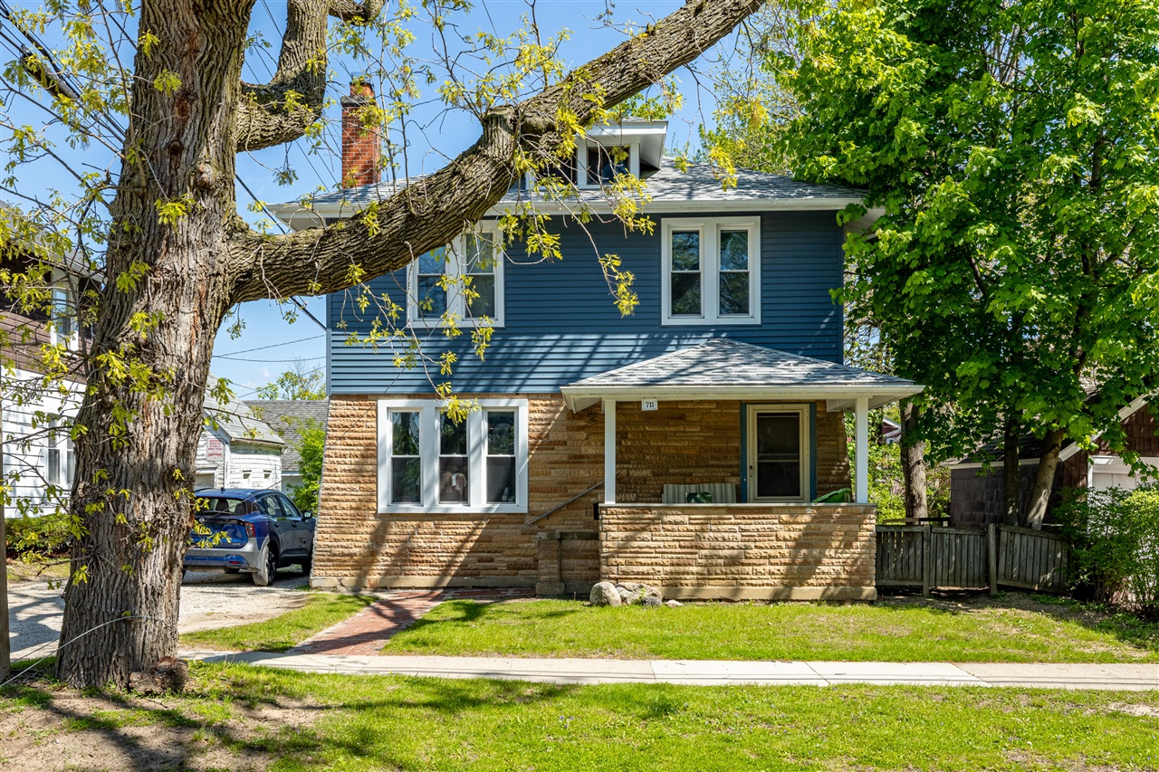 1453 Waterways Drive, Ann Arbor, MI, 48108-2757