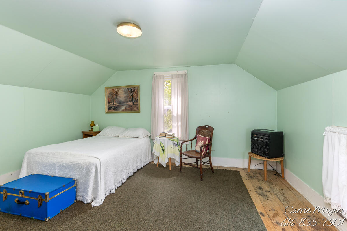 3741 8 Mile Road, Grand Rapids, MI, 49544-9726