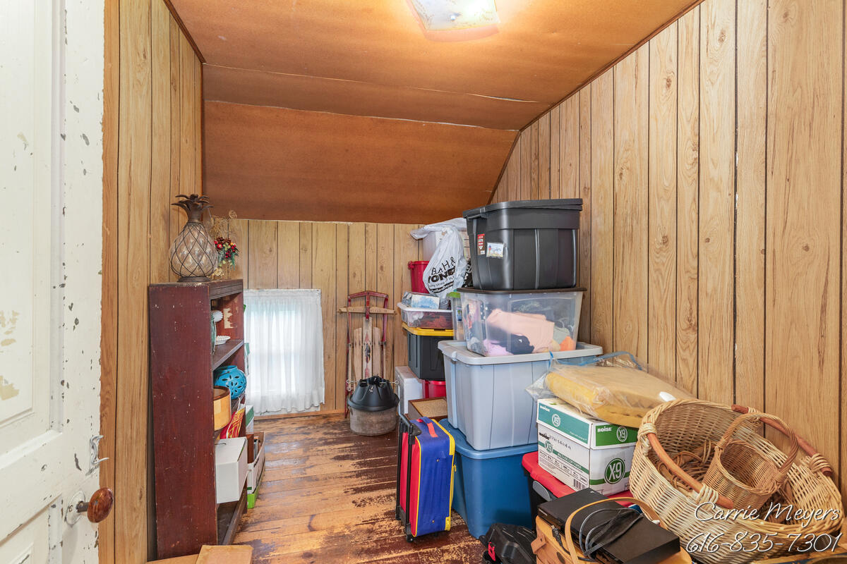 3741 8 Mile Road, Grand Rapids, MI, 49544-9726