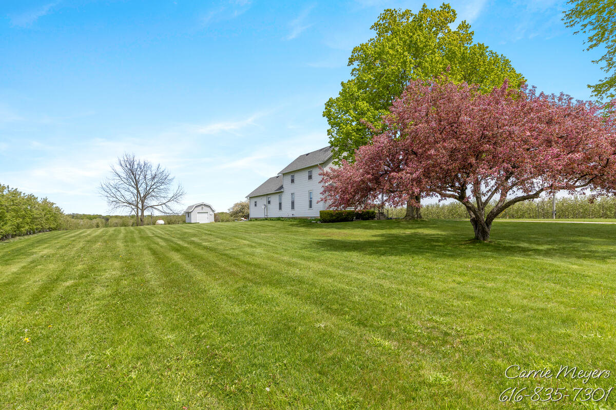 3741 8 Mile Road, Grand Rapids, MI, 49544-9726