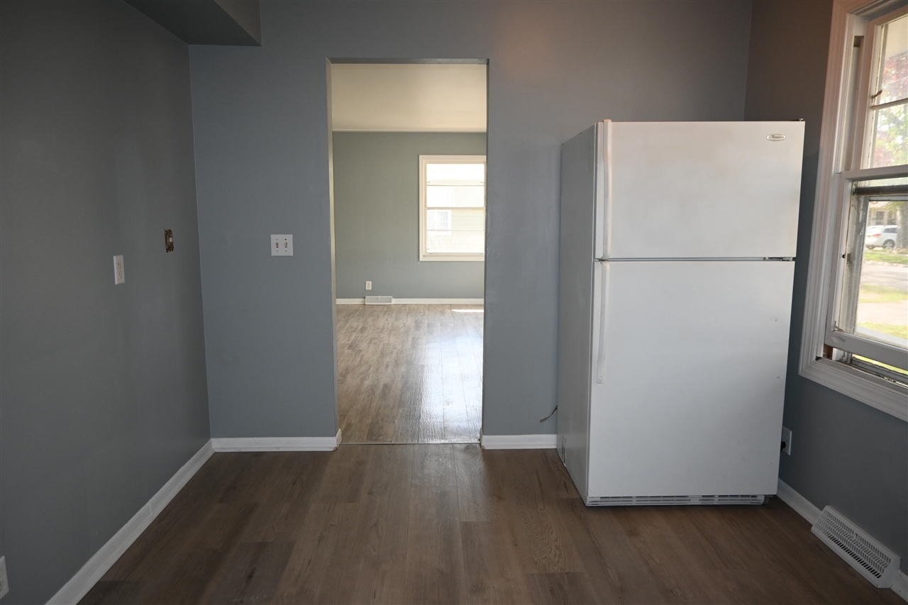1181 Allen Avenue, Muskegon, MI, 49442-3704