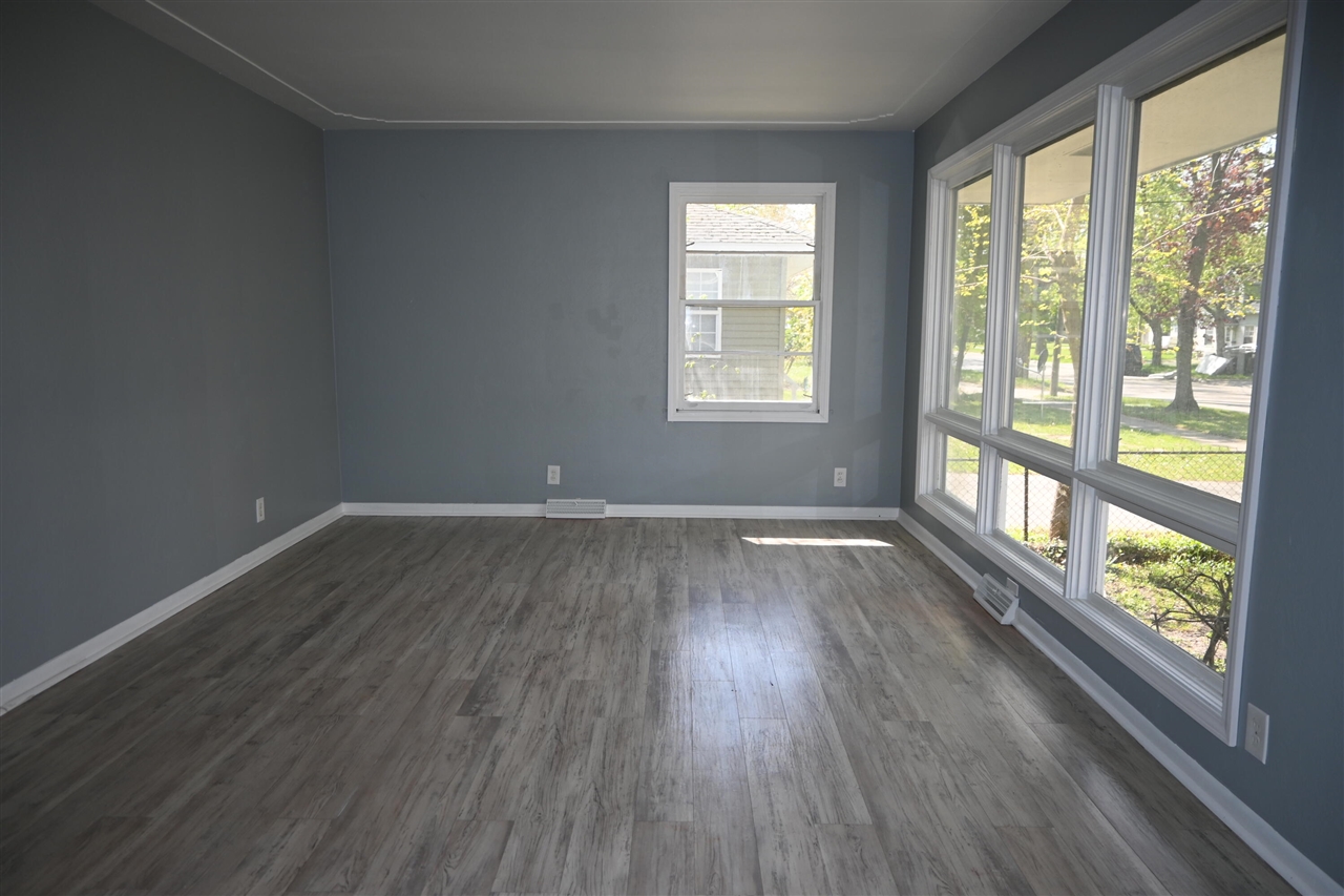 1181 Allen Avenue, Muskegon, MI, 49442-3704
