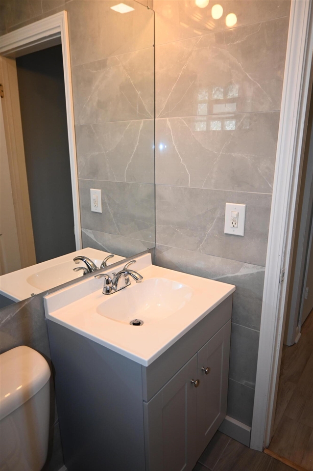 1181 Allen Avenue, Muskegon, MI, 49442-3704
