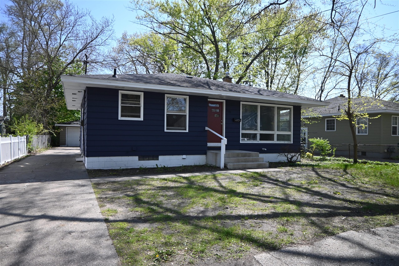 1181 Allen Avenue, Muskegon, MI, 49442-3704