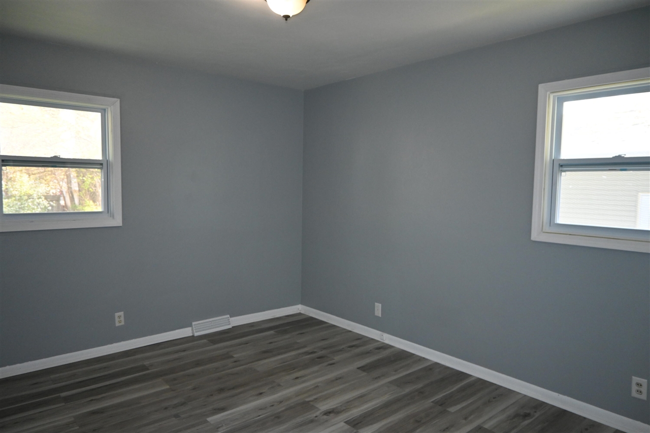 1181 Allen Avenue, Muskegon, MI, 49442-3704