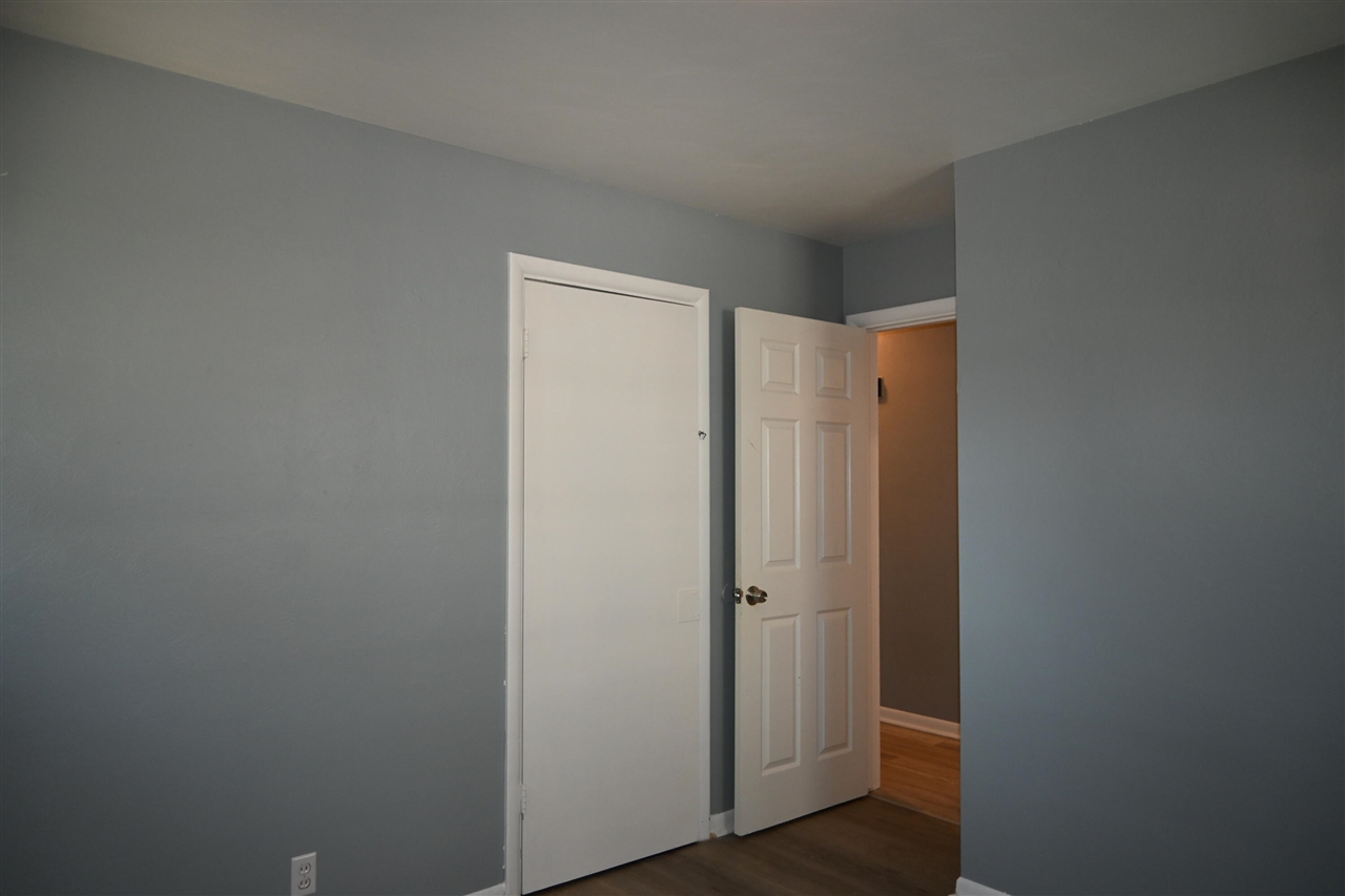 1181 Allen Avenue, Muskegon, MI, 49442-3704