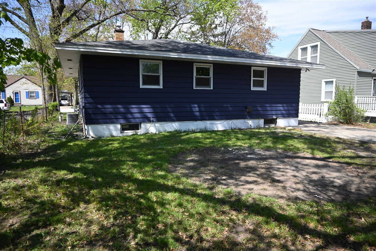 1181 Allen Avenue, Muskegon, MI, 49442-3704