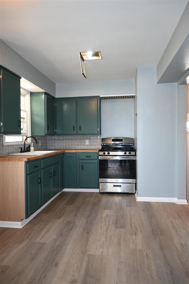 1181 Allen Avenue, Muskegon, MI, 49442-3704