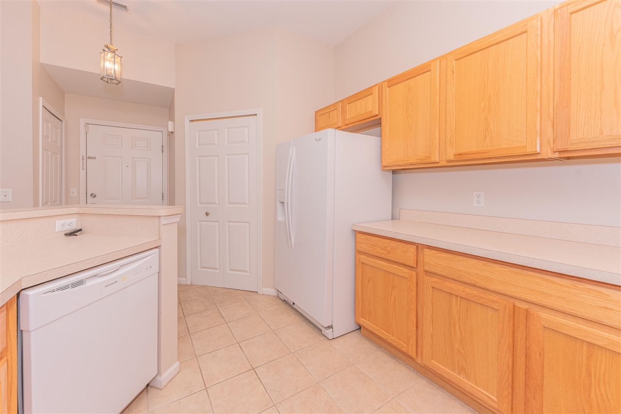 2211 S Main Street, Ann Arbor, MI, 48103-5830