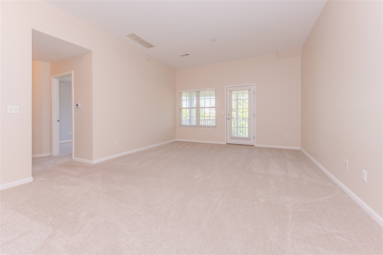 2211 S Main Street, Ann Arbor, MI, 48103-5830