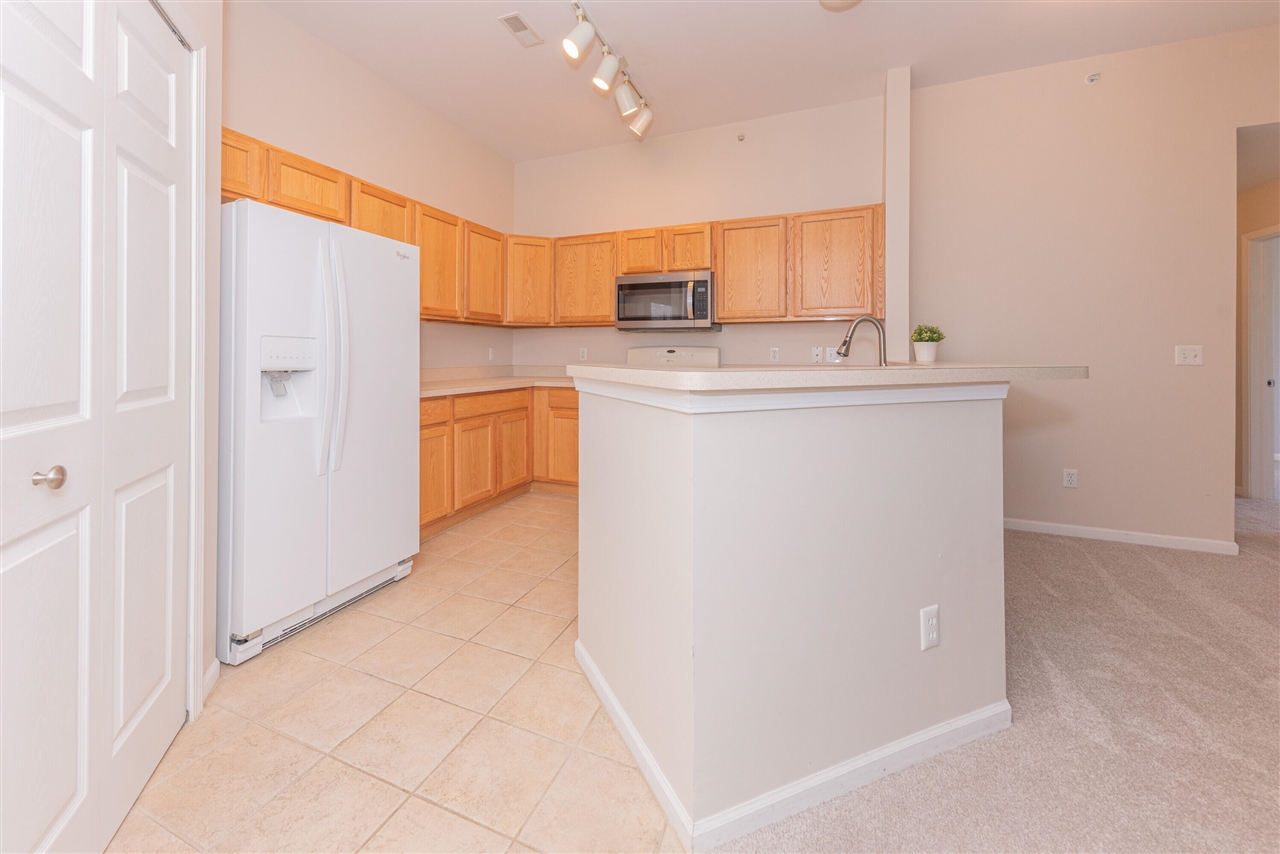 2211 S Main Street, Ann Arbor, MI, 48103-5830