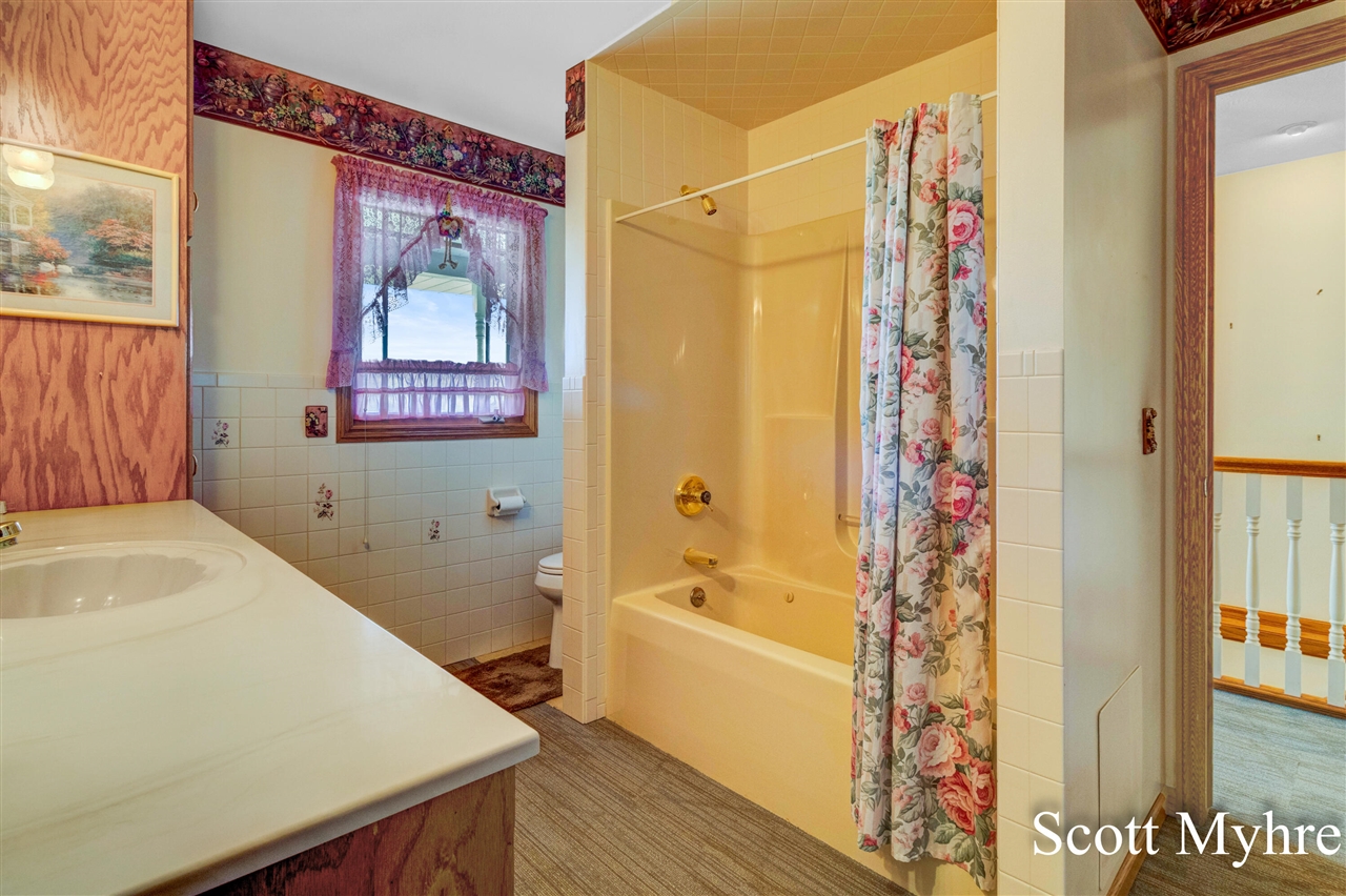 2250 Barry Street, Hudsonville, MI, 49426-9448