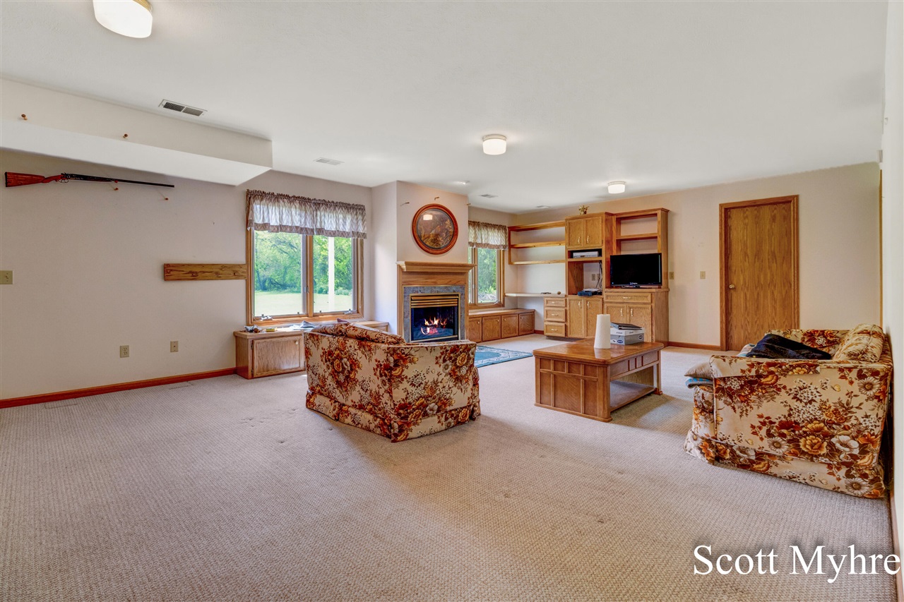 2250 Barry Street, Hudsonville, MI, 49426-9448