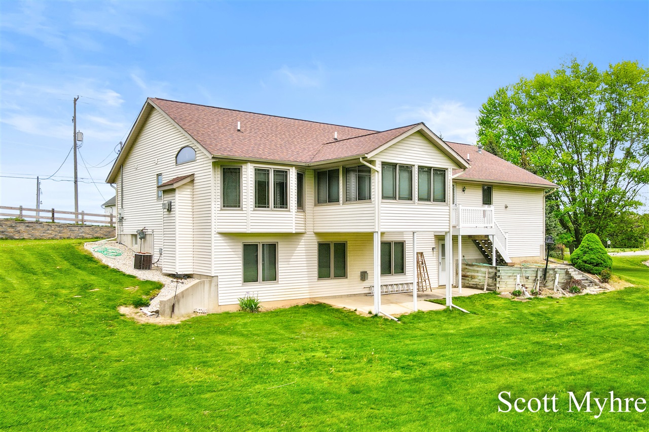 2250 Barry Street, Hudsonville, MI, 49426-9448