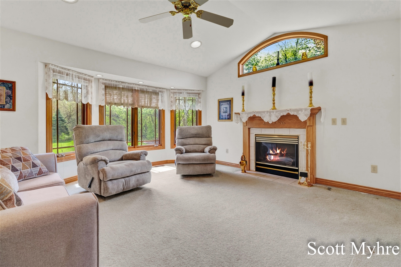 2250 Barry Street, Hudsonville, MI, 49426-9448