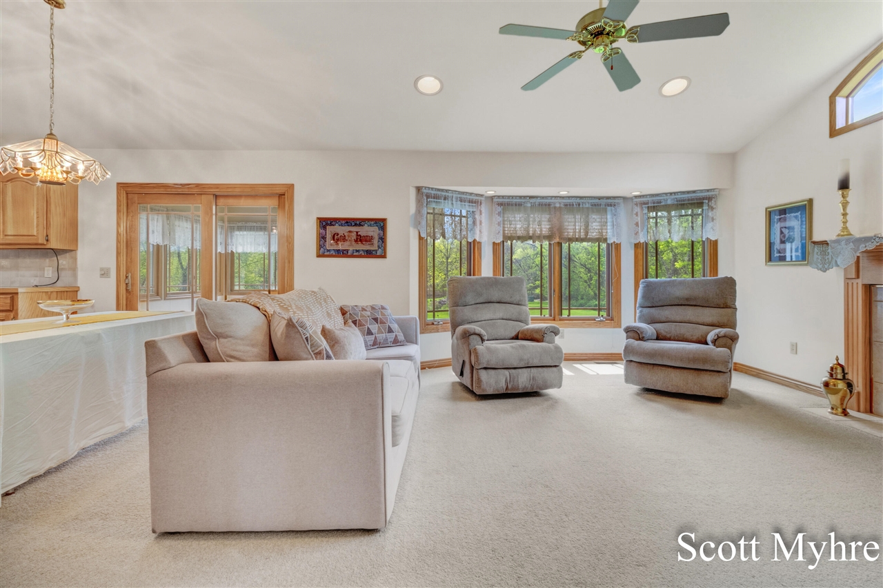 2250 Barry Street, Hudsonville, MI, 49426-9448