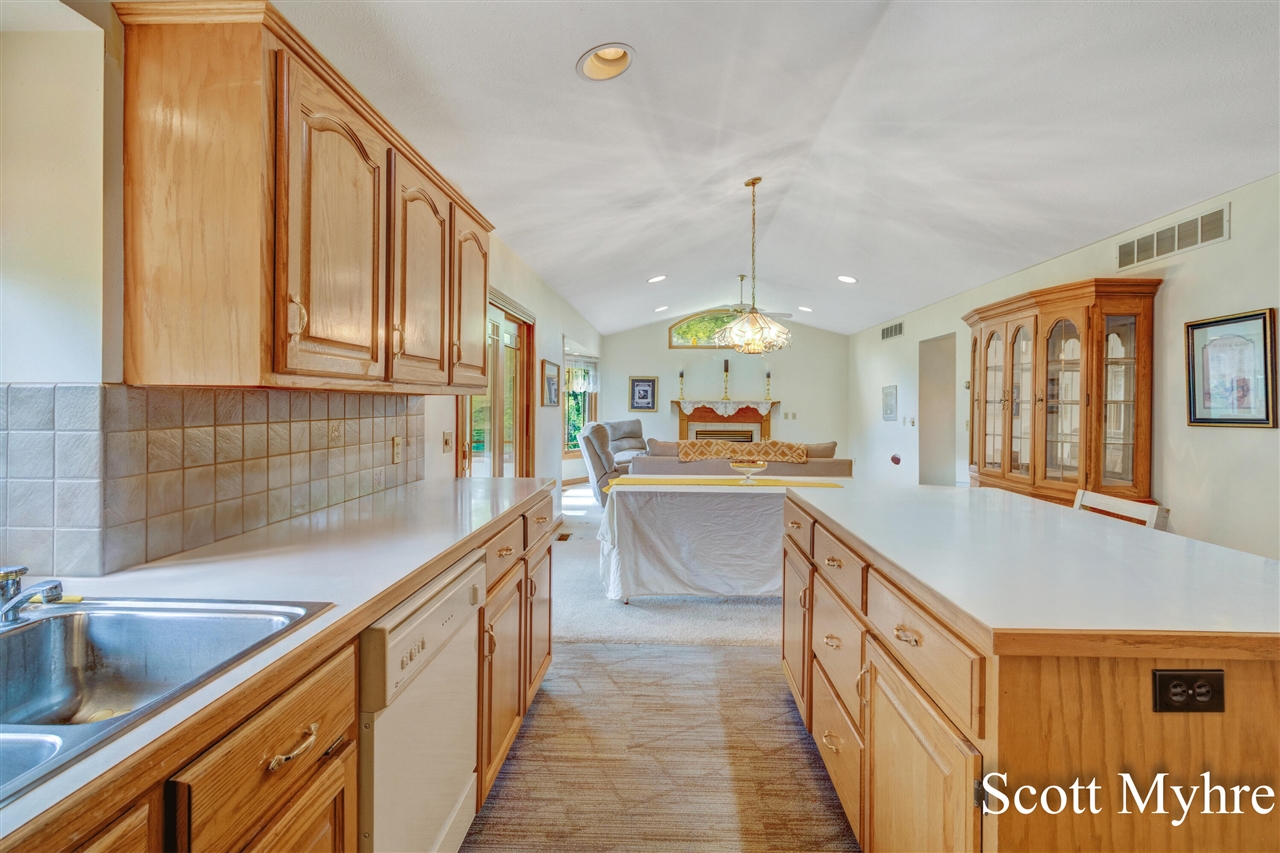 2250 Barry Street, Hudsonville, MI, 49426-9448
