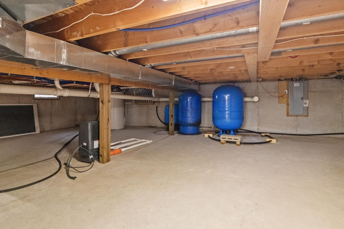 4955 Red Pine Drive, Grant, MI, 49327-9695