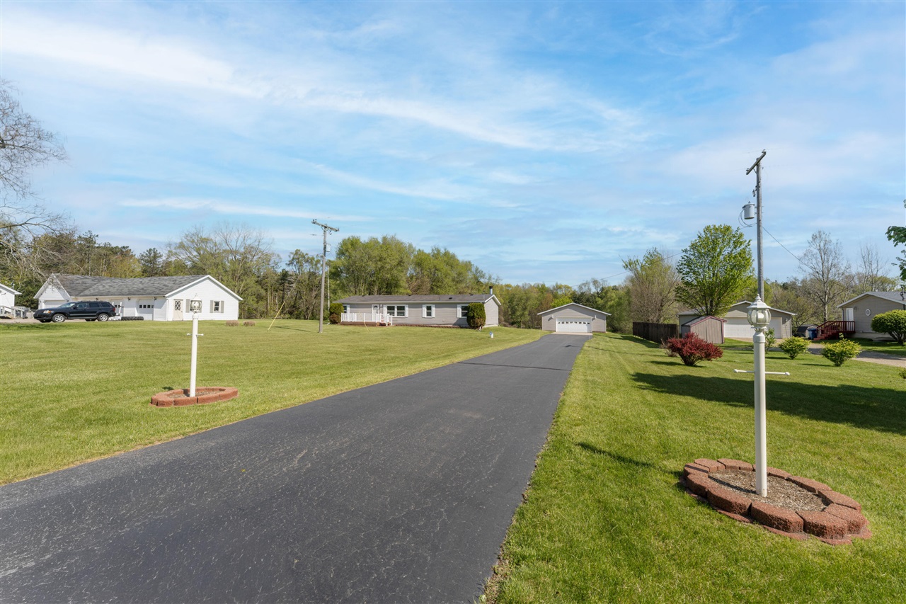 10175 E R Avenue, Scotts, MI, 49088-8367