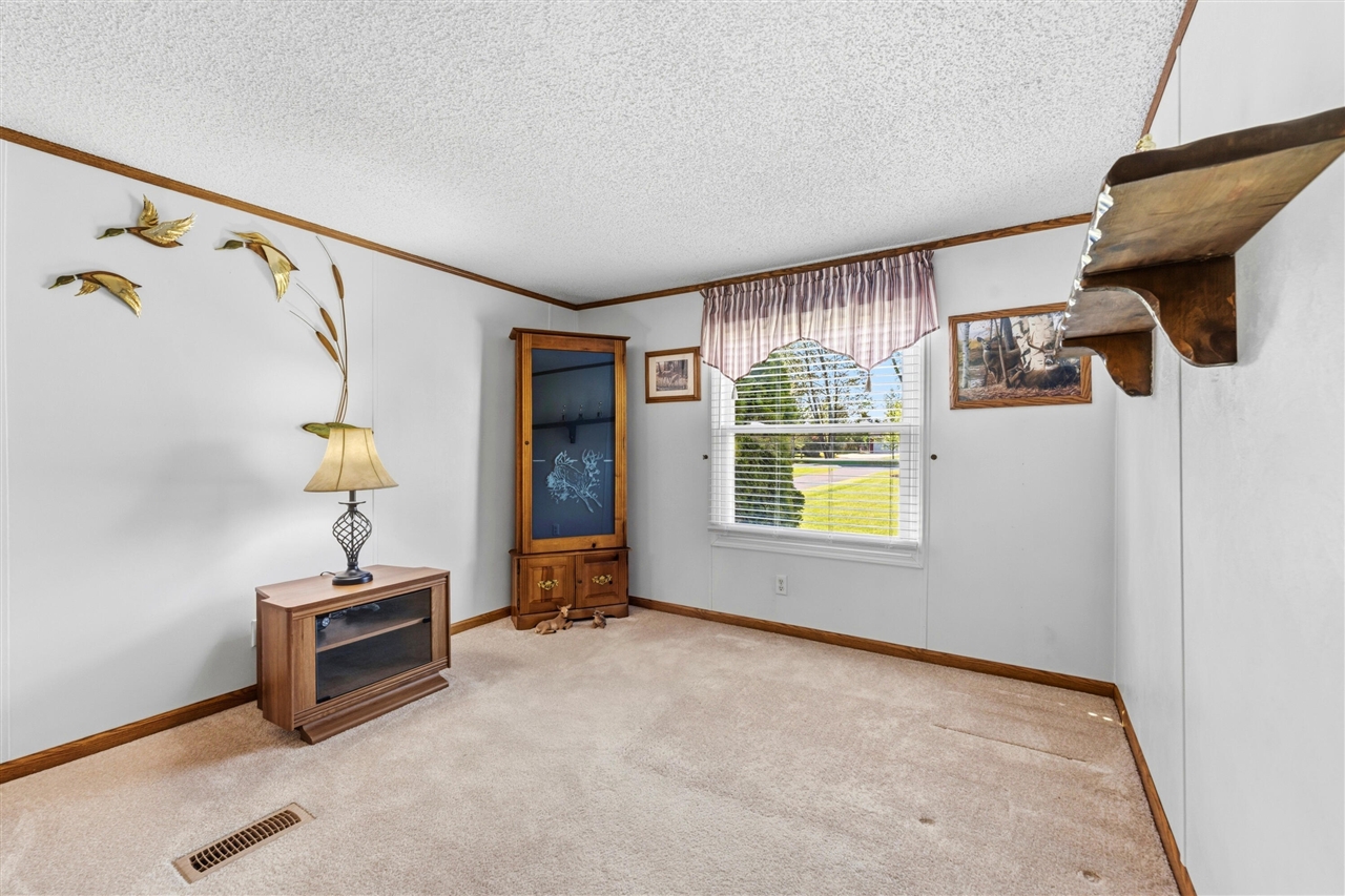 10175 E R Avenue, Scotts, MI, 49088-8367
