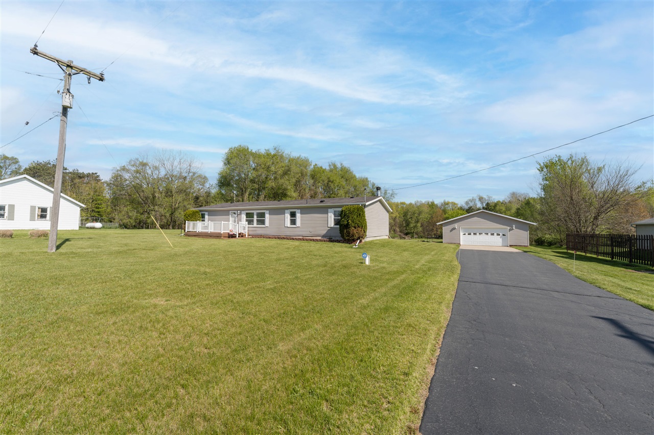 10175 E R Avenue, Scotts, MI, 49088-8367