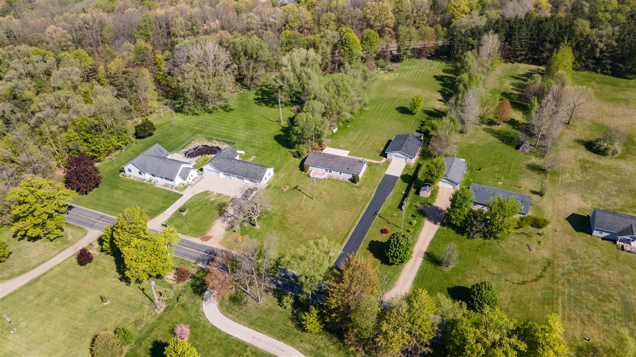 10175 E R Avenue, Scotts, MI, 49088-8367