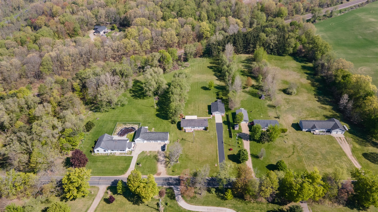 10175 E R Avenue, Scotts, MI, 49088-8367