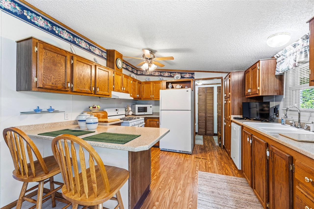 10175 E R Avenue, Scotts, MI, 49088-8367