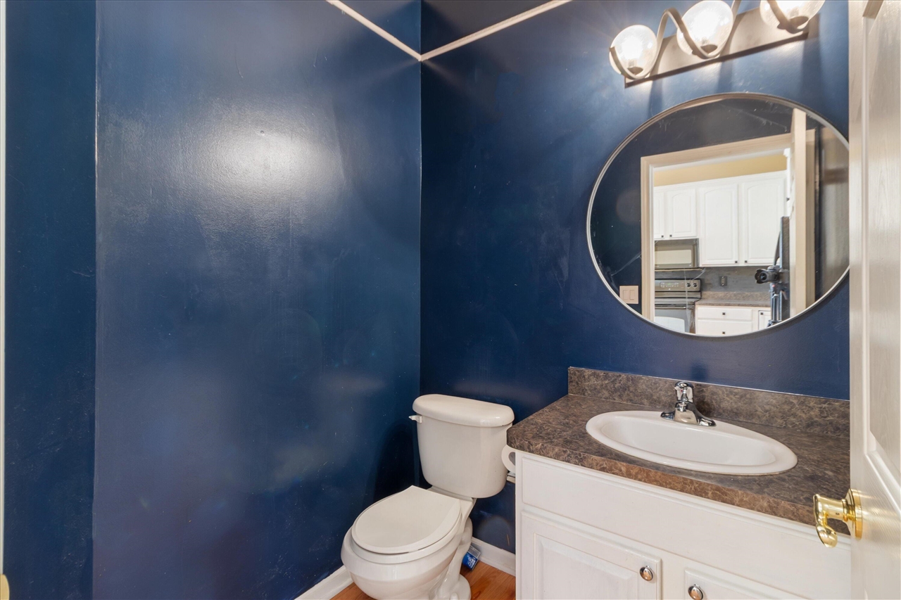 48551 Oak Bridge Drive, Canton, MI, 48188-7913
