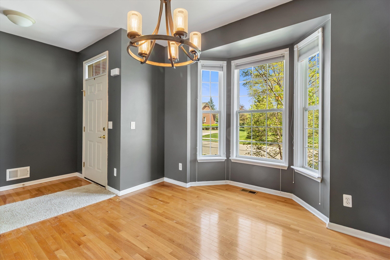 48551 Oak Bridge Drive, Canton, MI, 48188-7913
