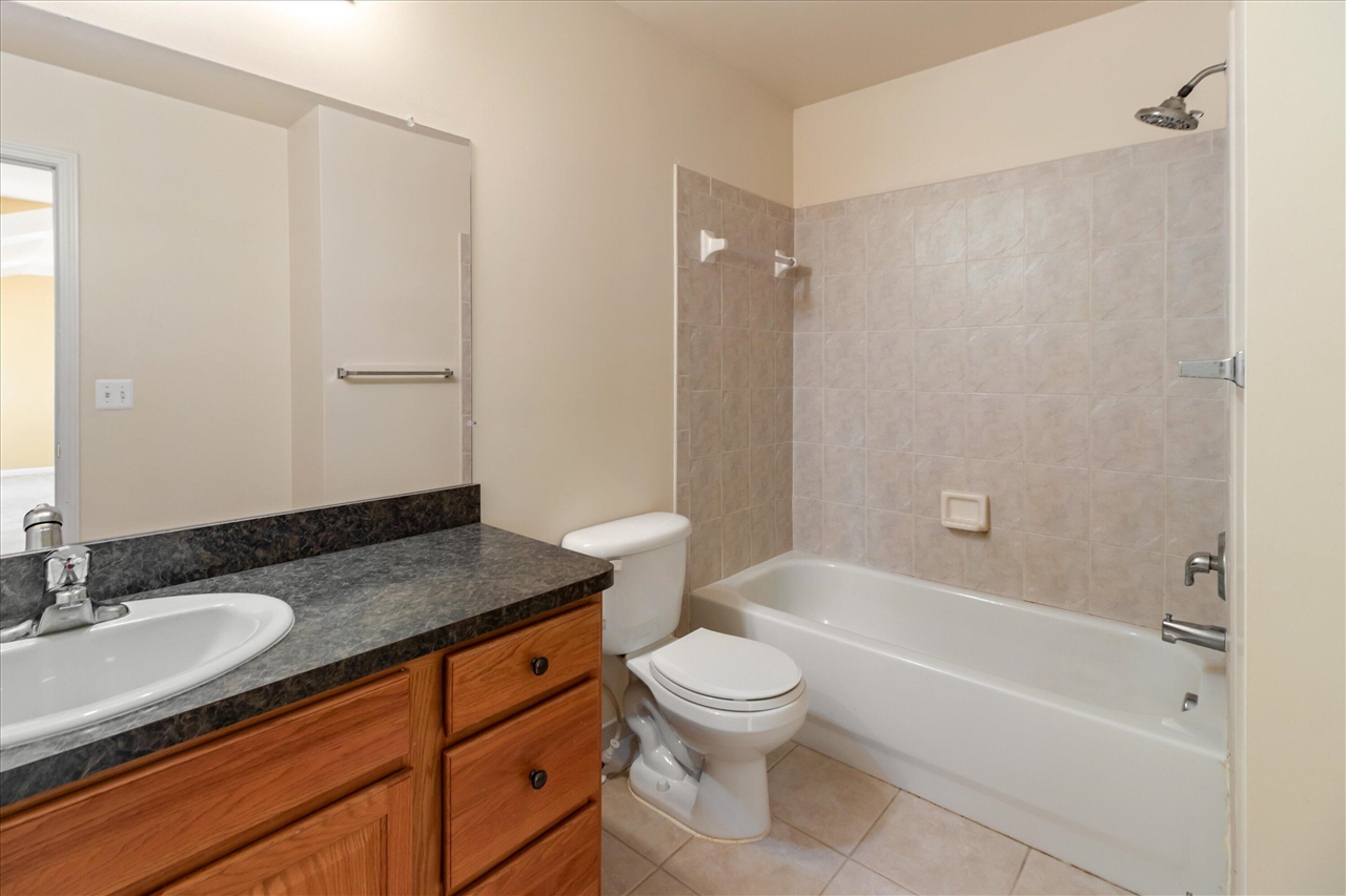 48551 Oak Bridge Drive, Canton, MI, 48188-7913