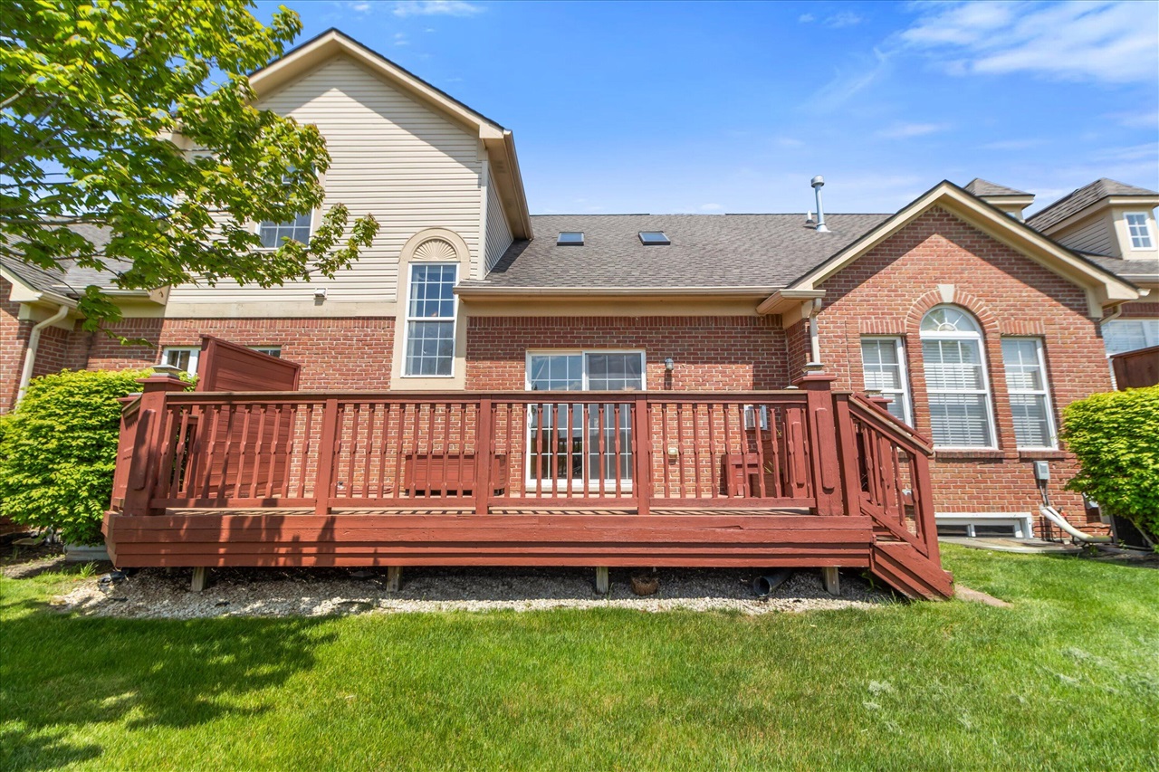 48551 Oak Bridge Drive, Canton, MI, 48188-7913