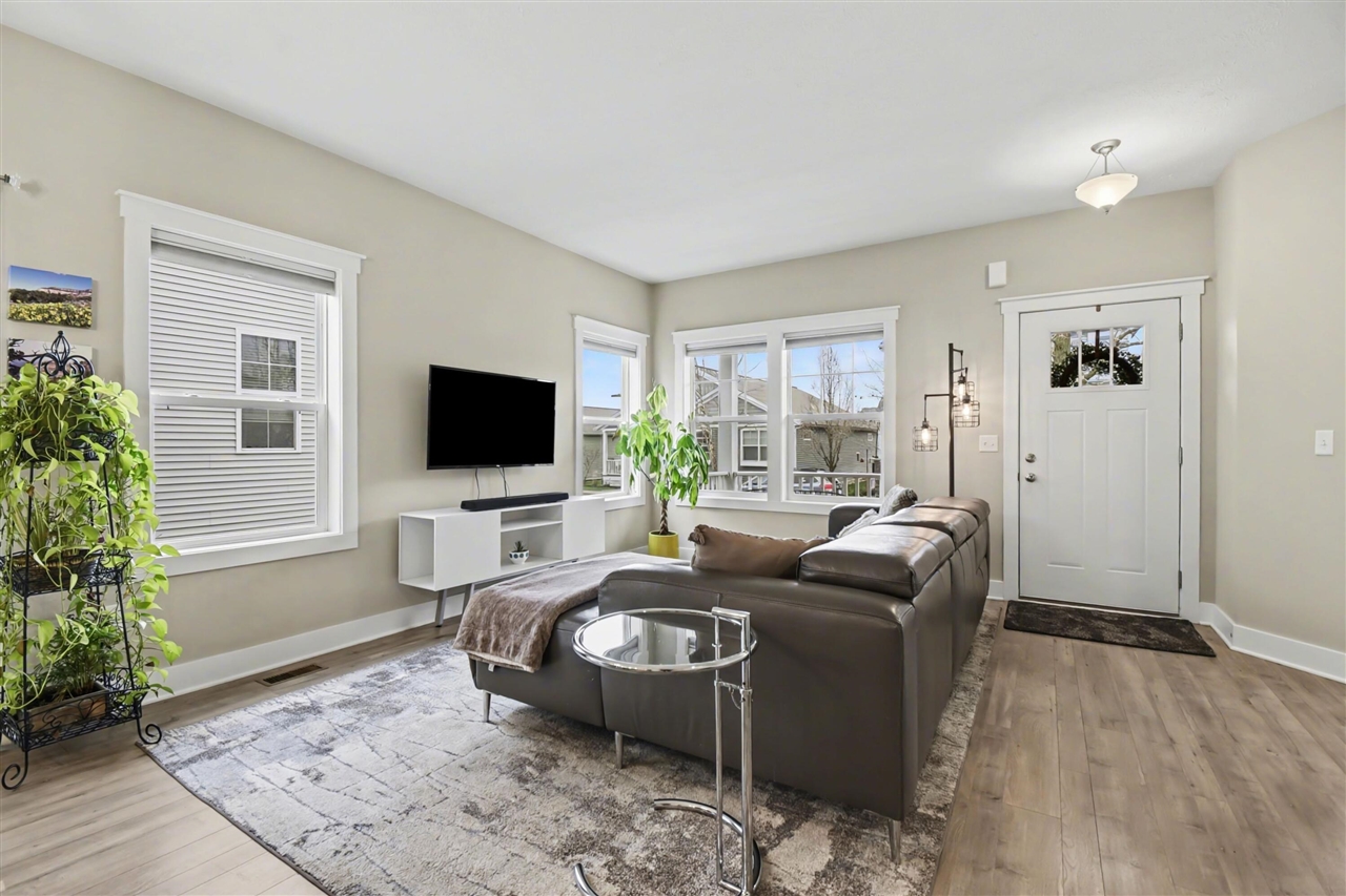 4355 Astoria Avenue, Grand Rapids, MI, 49512-5249