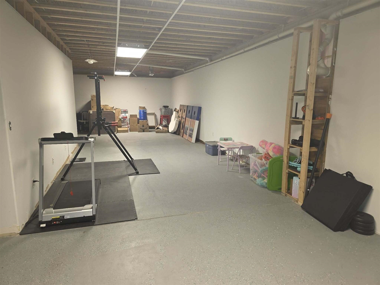 10185 S Tall Oak Trail, Grant, MI, 49327-8474