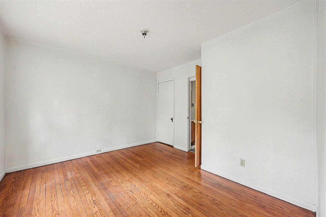 95 Oakwood Street, Ypsilanti, MI, 48197-3086