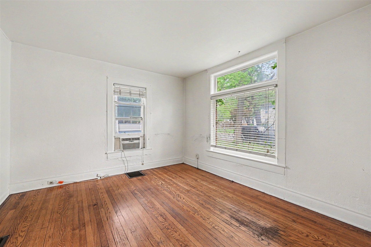 95 Oakwood Street, Ypsilanti, MI, 48197-3086