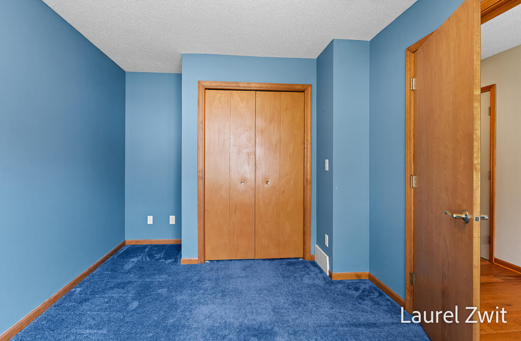 17020 Grandview Drive, Spring Lake, MI, 49456-9181