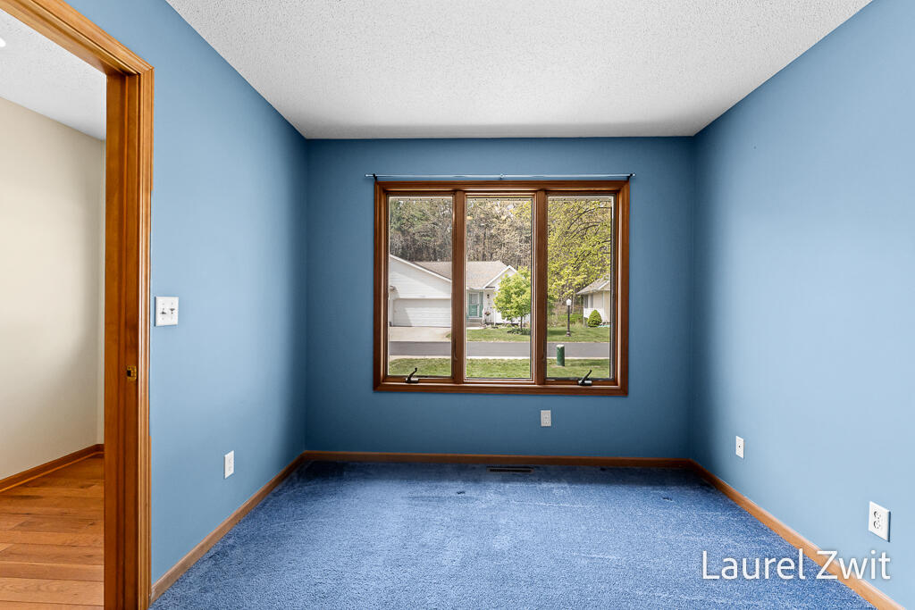 17020 Grandview Drive, Spring Lake, MI, 49456-9181