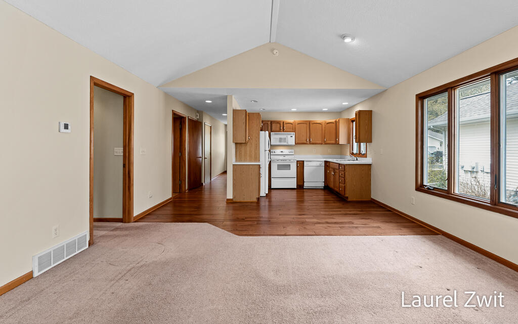 17020 Grandview Drive, Spring Lake, MI, 49456-9181