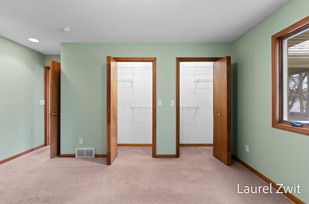 17020 Grandview Drive, Spring Lake, MI, 49456-9181