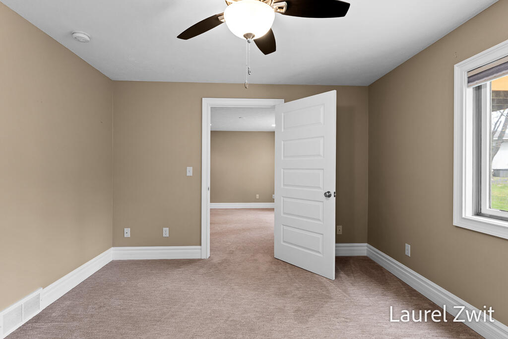 17020 Grandview Drive, Spring Lake, MI, 49456-9181