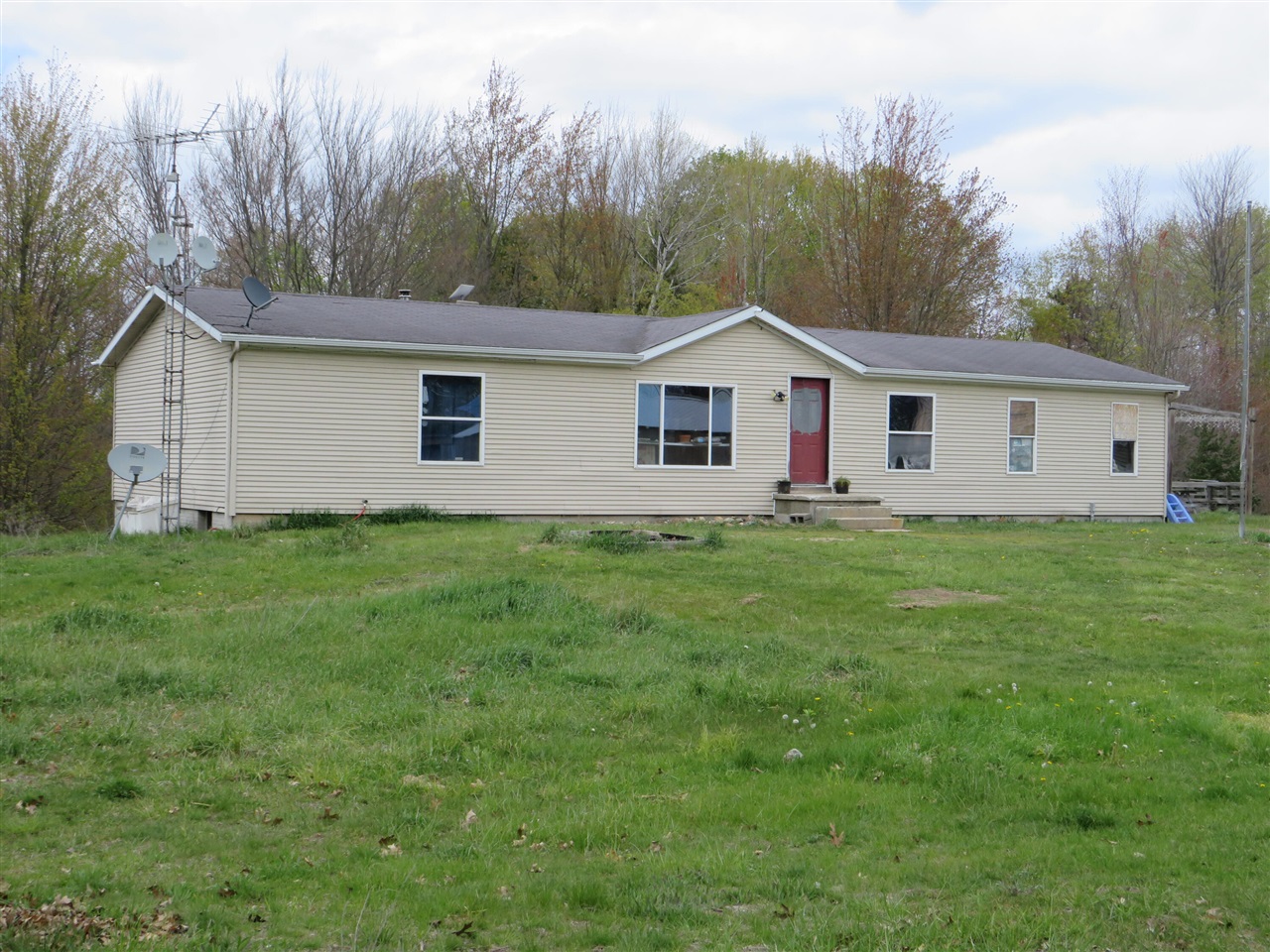 6800 170th Avenue, Stanwood, MI, 49346-8934