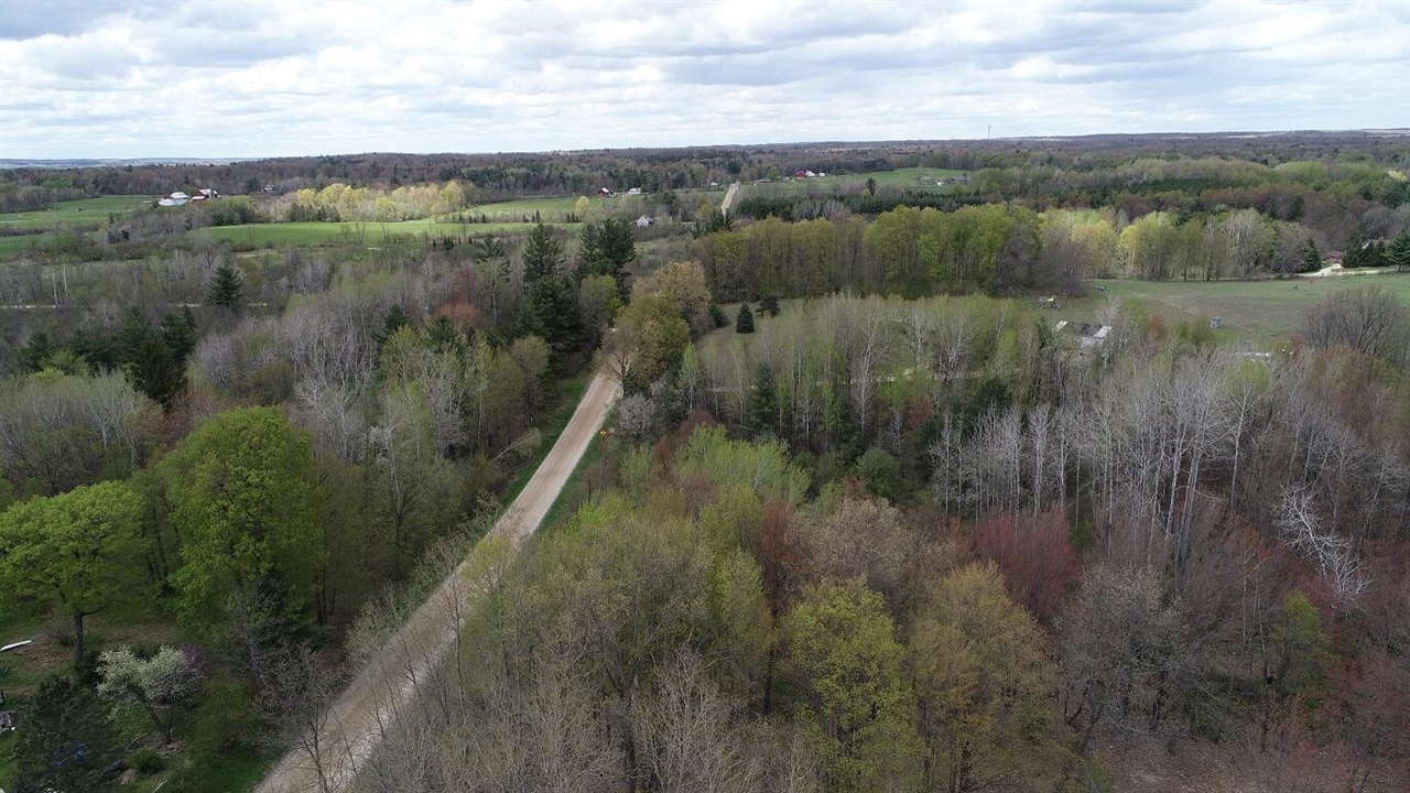 6800 170th Avenue, Stanwood, MI, 49346-8934