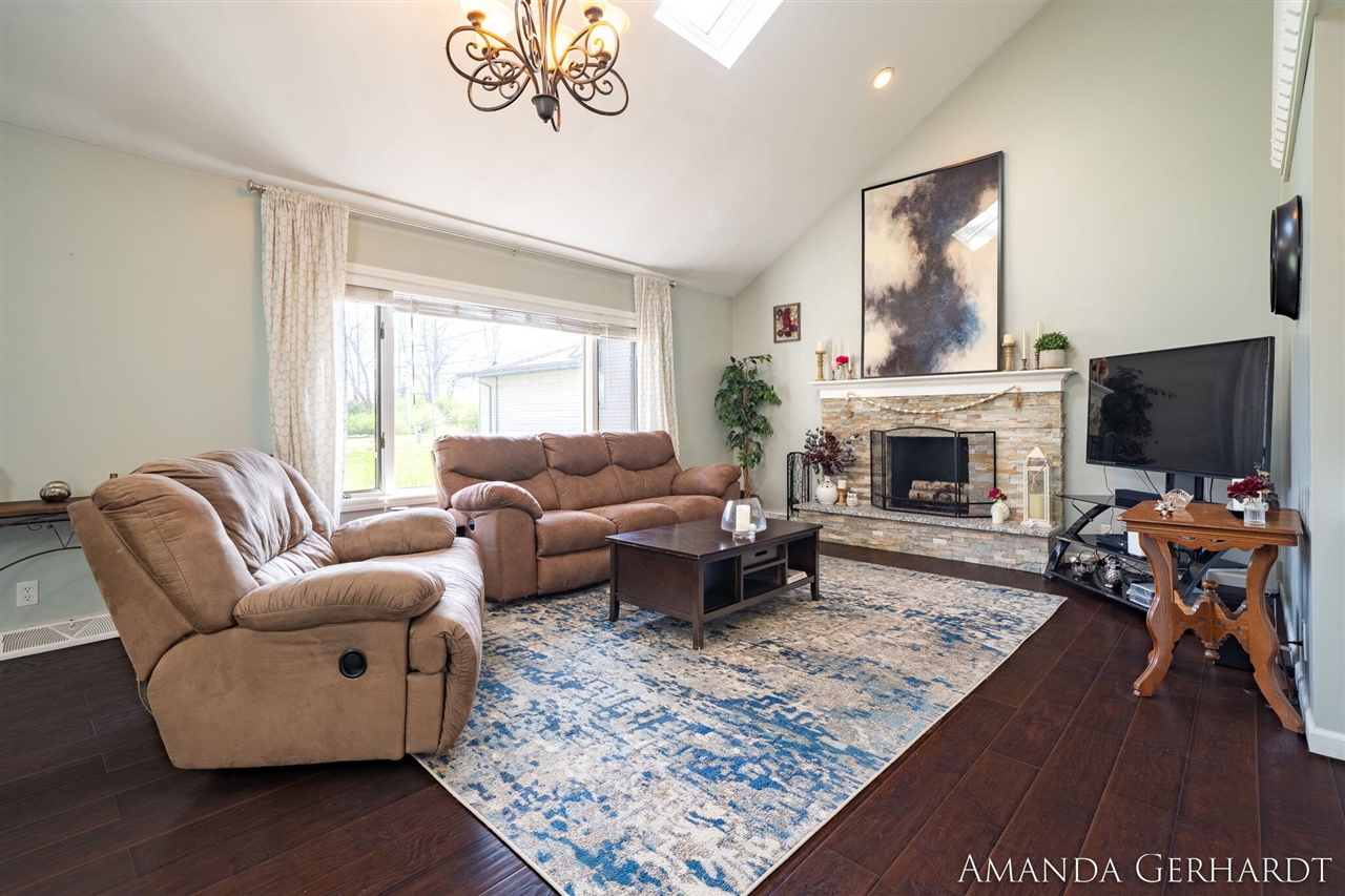 2nd image of 4105 44th St, Grandville, MI 49418 | MLS# 70531413