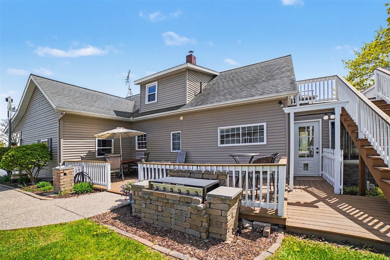 3rd image of 6987 E Beaverton Rd, Clare, MI 48617 | MLS# 70531424