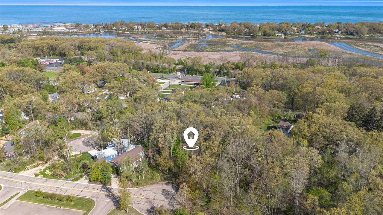 2nd image of 820 E Indiana St, New Buffalo, MI 49117 | MLS# 70531452