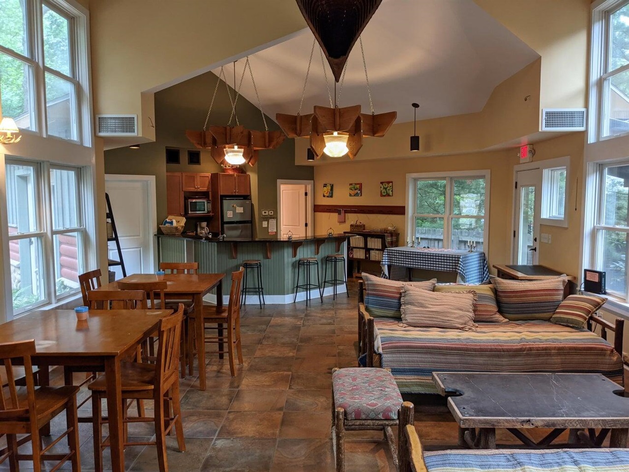 5th image of 816 E Indiana St, New Buffalo, MI 49117 | MLS# 70531453