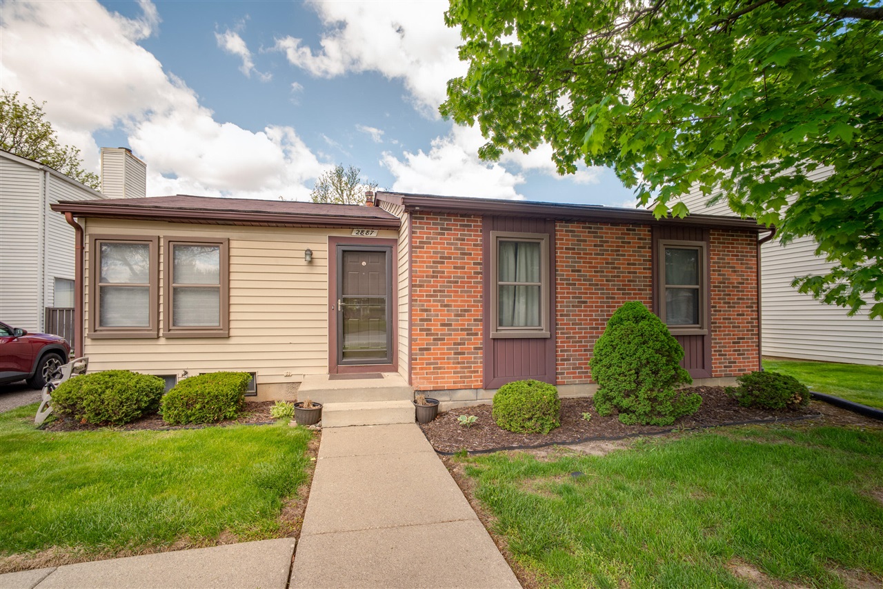 1st image of 2887 Roundtree Dr, Troy, MI 48083 | MLS# 70531545