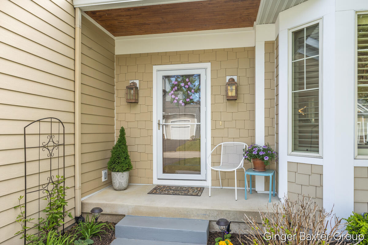 2nd image of 12519 Retreat Dr, Grand Haven, MI 49417