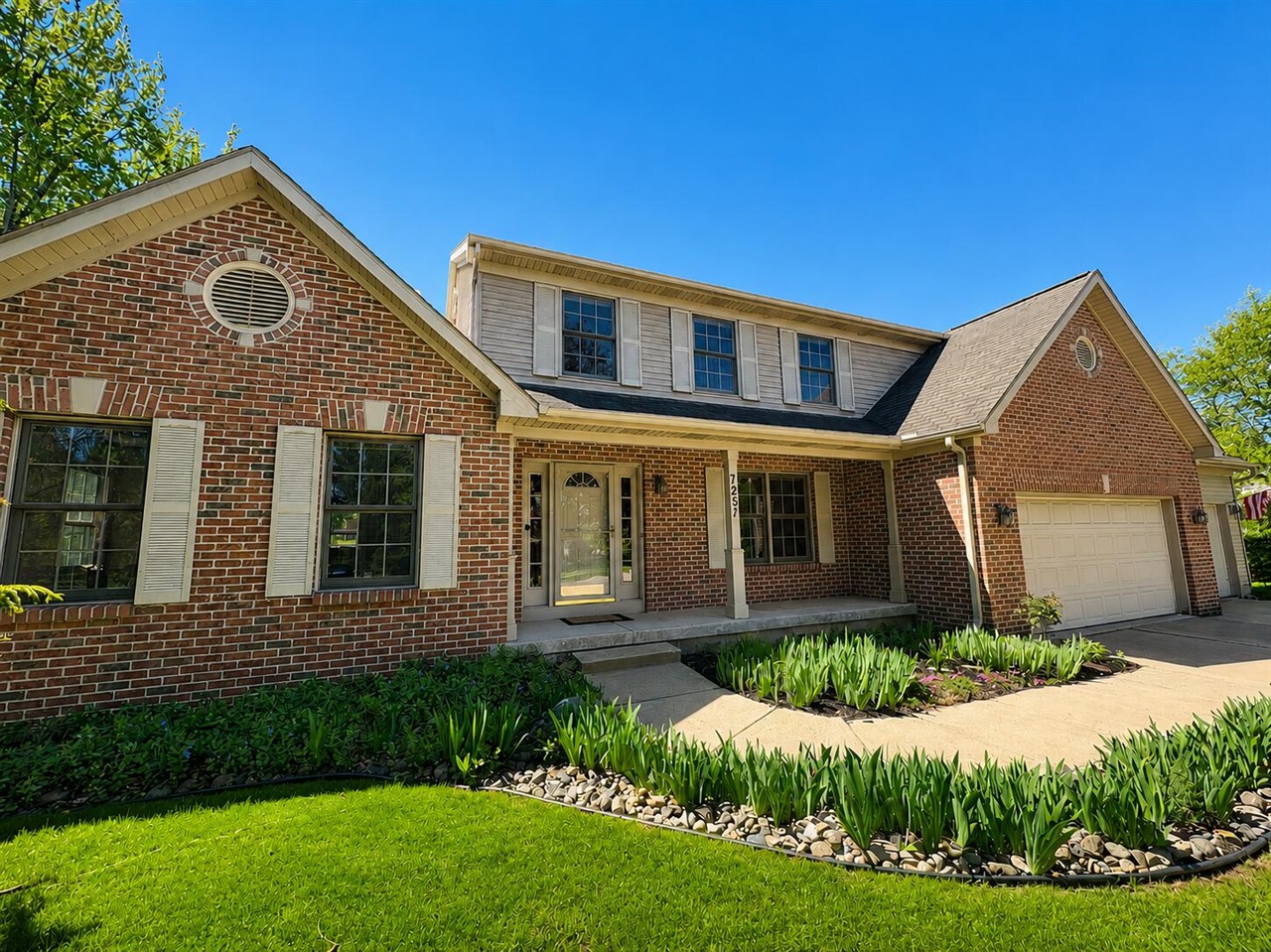 Homes for sale in Okemos, MI | 1251 Sweetwood Dr, Okemos, MI 48864 | MLS# 70531847